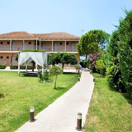 Eleni's Garden 2 Apartman Alikanász